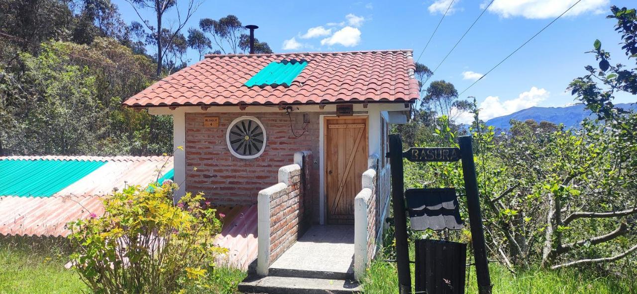 Hostal El Vaquero Chugchilán Exterior foto